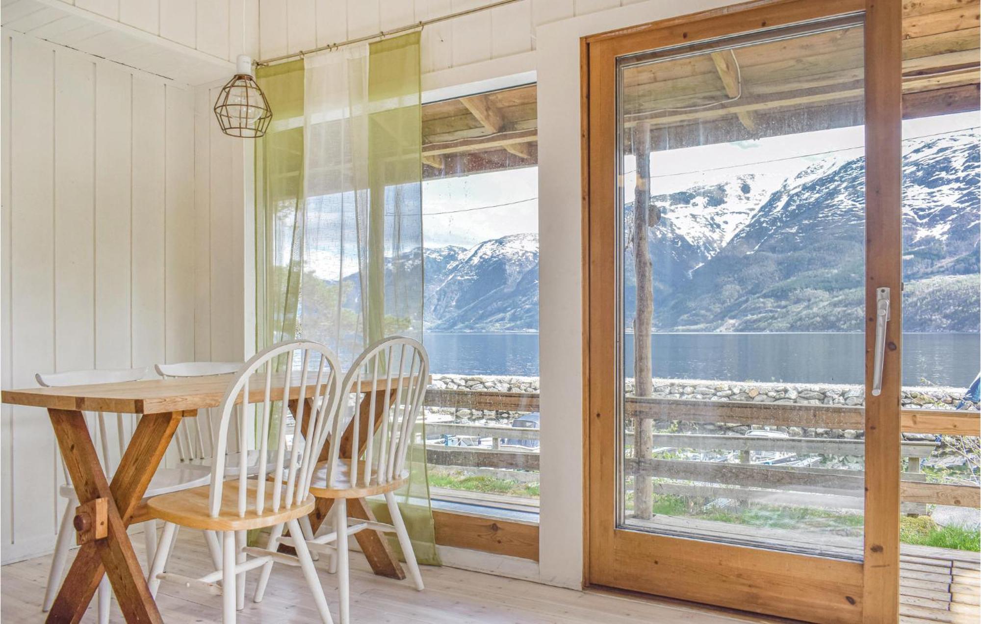 Beautiful Home In Vallavik With Kitchen Bu Exterior photo